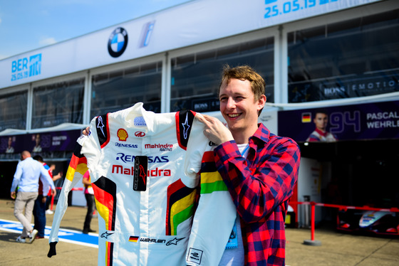 Spacesuit Collections Photo ID 149547, Lou Johnson, Berlin ePrix, Germany, 24/05/2019 15:00:02