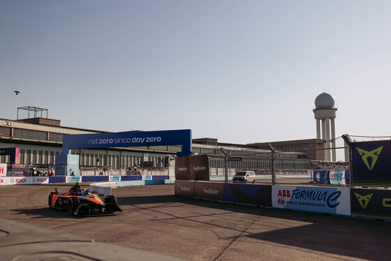 Spacesuit Collections Photo ID 372051, Shiv Gohil, Berlin ePrix, Germany, 22/04/2023 08:37:12