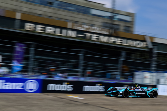 Spacesuit Collections Photo ID 149154, Lou Johnson, Berlin ePrix, Germany, 24/05/2019 11:54:53