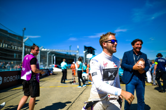 Spacesuit Collections Photo ID 27975, Nat Twiss, Berlin ePrix, Germany, 11/06/2017 15:34:59