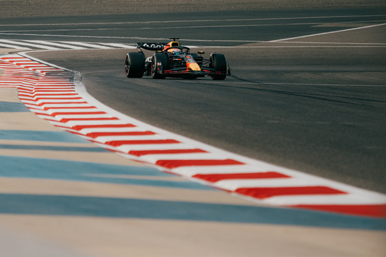 Spacesuit Collections Photo ID 538048, Birgit Dieryck, Formula 1 Aramco Pre-season Testing, Bahrain, 28/02/2025 16:18:07