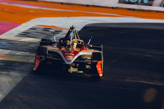 Spacesuit Collections Photo ID 522171, Paddy McGrath, Mexico City ePrix, Mexico, 11/01/2025 07:52:24