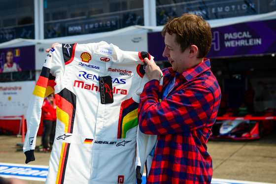 Spacesuit Collections Photo ID 149546, Lou Johnson, Berlin ePrix, Germany, 24/05/2019 14:59:36