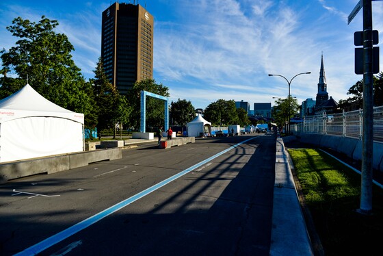 Spacesuit Collections Photo ID 38943, Nat Twiss, Montreal ePrix, Canada, 28/07/2017 18:23:19