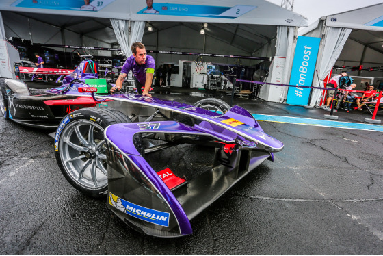 Spacesuit Collections Photo ID 34737, Andy Clary, New York ePrix, 14/07/2017 11:41:11