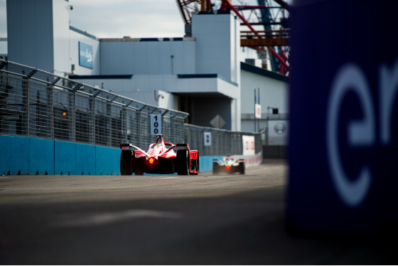 Spacesuit Collections Photo ID 253196, Peter Minnig, New York City ePrix, United States, 10/07/2021 08:07:22