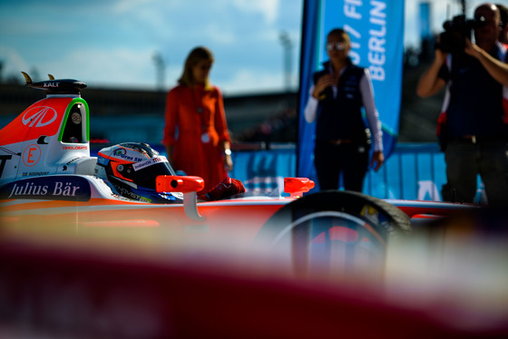 Spacesuit Collections Photo ID 27143, Nat Twiss, Berlin ePrix, Germany, 10/06/2017 16:58:27