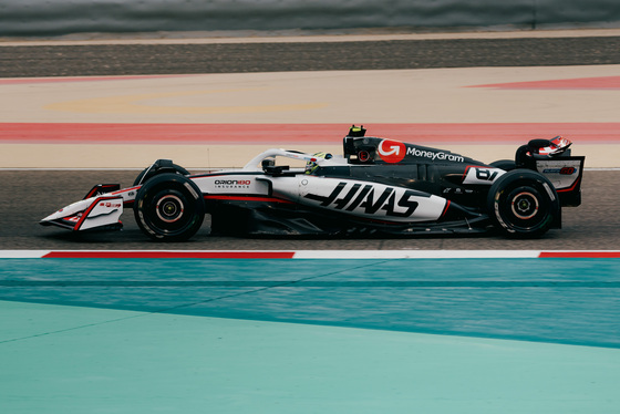 Spacesuit Collections Photo ID 537717, Birgit Dieryck, Formula 1 Aramco Pre-season Testing, Bahrain, 27/02/2025 15:42:33