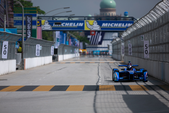 Spacesuit Collections Photo ID 106199, Shivraj Gohil, Putrajaya ePrix 2014, Malaysia, 22/11/2014 02:55:44