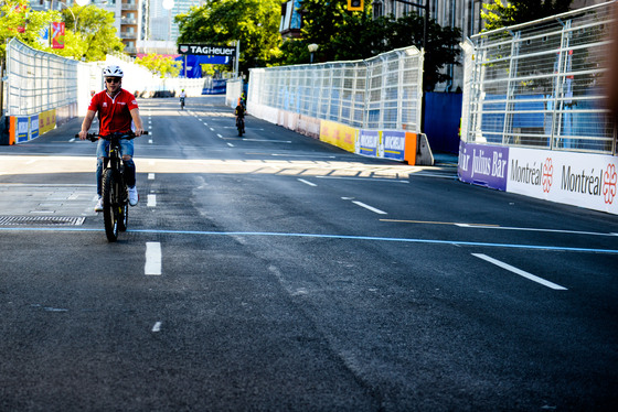 Spacesuit Collections Photo ID 39010, Lou Johnson, Montreal ePrix, Canada, 28/07/2017 17:42:38