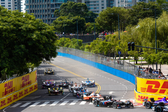 Spacesuit Collections Photo ID 9535, Dan Bathie, Buenos Aires ePrix, Argentina, 18/02/2017 15:04:10