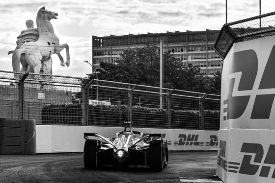 Spacesuit Collections Photo ID 231929, Lou Johnson, Rome ePrix, Italy, 10/04/2021 08:43:15