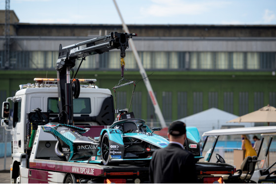 Spacesuit Collections Photo ID 265801, Peter Minnig, Berlin ePrix, Germany, 15/08/2021 15:48:44