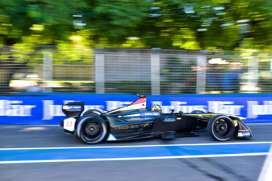 Spacesuit Collections Photo ID 8820, Nat Twiss, Buenos Aires ePrix, Argentina, 17/02/2017 15:14:34