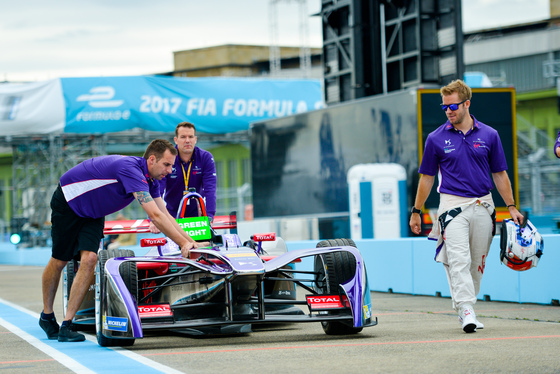 Spacesuit Collections Photo ID 25314, Lou Johnson, Berlin ePrix, Germany, 08/06/2017 15:36:07